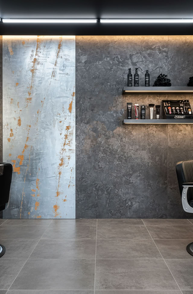 Moderner Friseursalon mit Effektspachtel Stahl + Rost und Smoke
